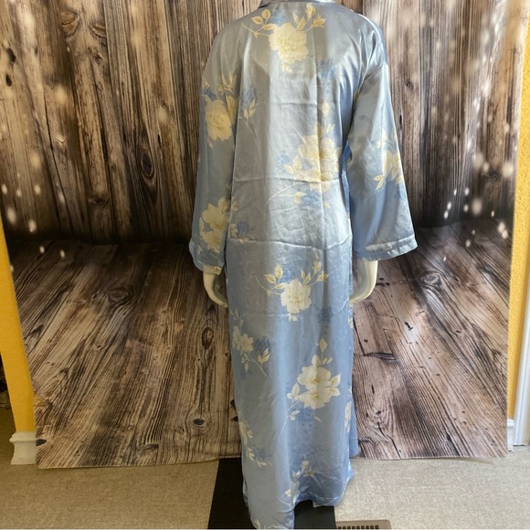 Oscar De La Renta Pink Label Robe - Picture 7 of 16